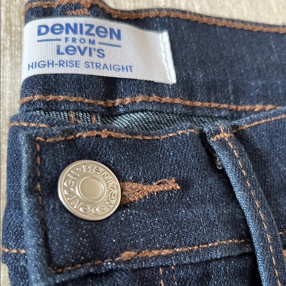 Denizen from Levi's High Rise Deep Blue Jeans - Picture 3 of 16